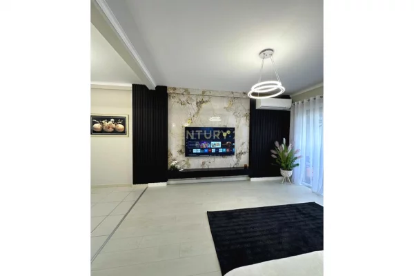 Shtepi ne shitje Apartament ne Tirane, 2+1, Mobilimi E mobiluar, Pagesa 155,000  Euro.