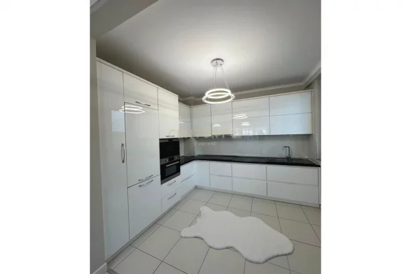 Shtepi ne shitje Apartament ne Tirane, 2+1, Mobilimi E mobiluar, Pagesa 155,000  Euro.