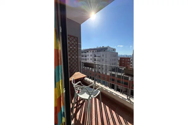 Shtepi ne shitje Apartament ne Tirane, 1+1, Mobilimi E mobiluar, Pagesa 135,000  Euro.