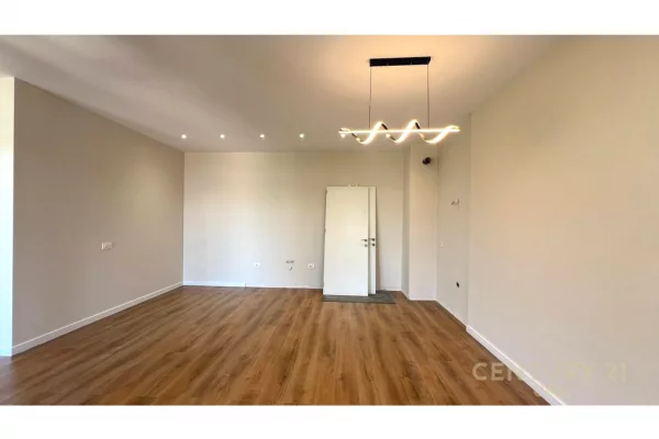 Shtepi ne shitje Apartament ne Tirane, 2+1, Mobilimi E mobiluar, Pagesa 185,000  Euro.