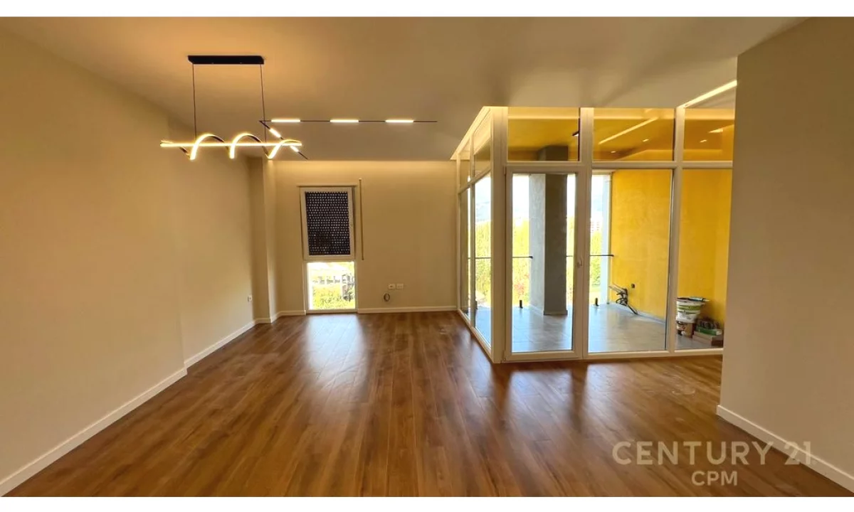 Shtepi ne shitje Apartament ne Tirane, 2+1, Mobilimi E mobiluar, Pagesa 185,000  Euro.