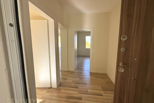Shtepi ne shitje Apartament ne Tirane, 2+1, Mobilimi E mobiluar, Pagesa 155,000  Euro.