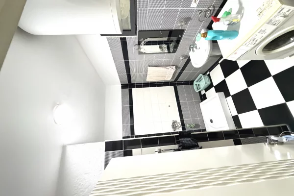 Shtepi me qera Apartament ne Tirane, 2+1, Mobilimi E mobiluar, Pagesa 550  Euro.