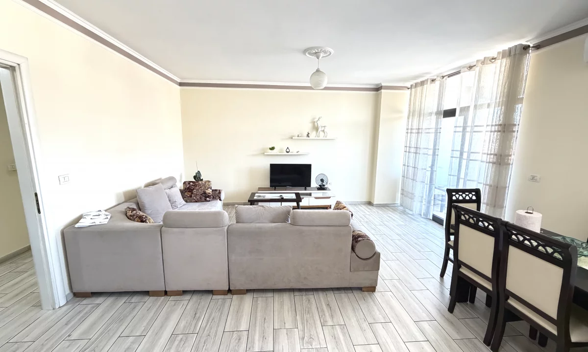 Shtepi me qera Apartament ne Tirane, 2+1, Mobilimi E mobiluar, Pagesa 550  Euro.