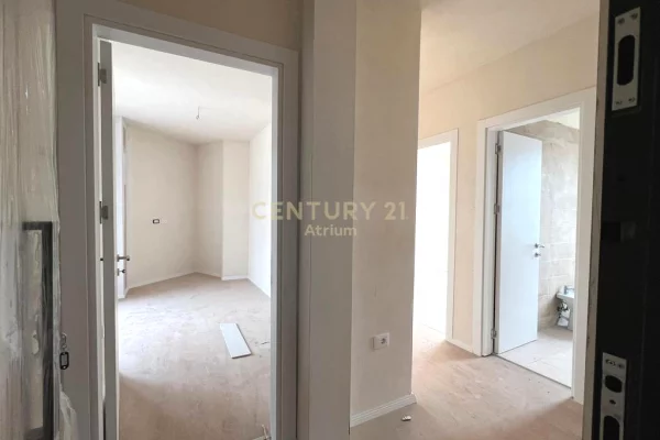 Shtepi ne shitje Apartament ne Tirane, 2+1, Mobilimi E mobiluar, Pagesa 150,000  Euro.