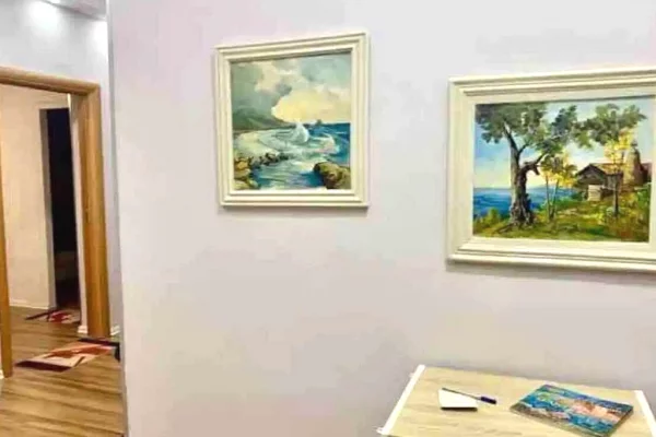 Shtepi ne shitje Apartament ne Tirane, 2+1, Mobilimi E mobiluar, Pagesa 185,000  Euro.