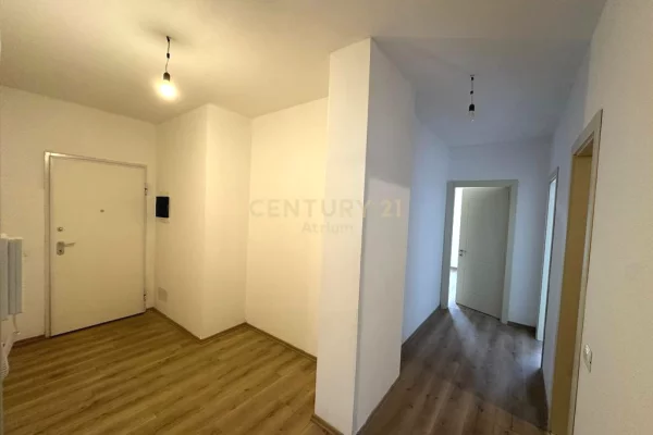 Shtepi ne shitje Apartament ne Tirane, 2+1, Mobilimi E mobiluar, Pagesa 195,000  Euro.