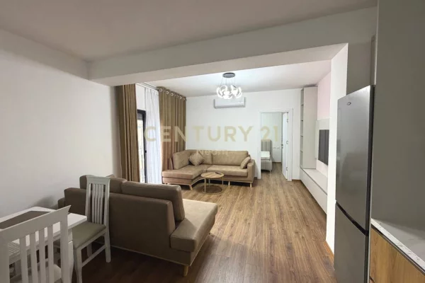 Shtepi me qera Apartament ne Tirane, 2+1, Mobilimi E mobiluar, Pagesa 800  Euro.