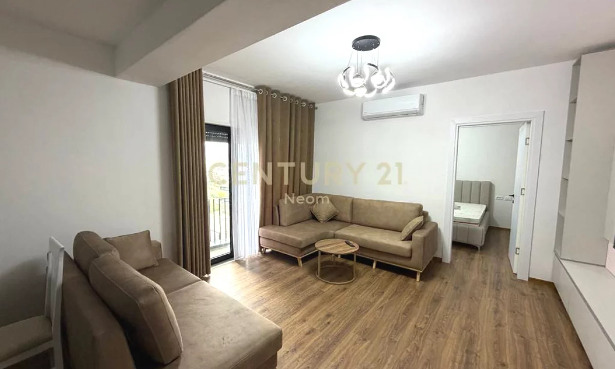 Shtepi me qera Apartament ne Tirane, 2+1, Mobilimi E mobiluar, Pagesa 800  Euro.