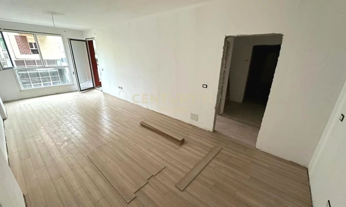 Shtepi ne shitje Apartament ne Tirane, 1+1, Mobilimi E mobiluar, Pagesa 139,000  Euro.