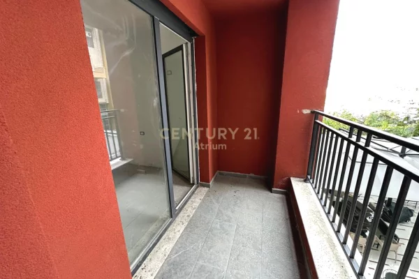 Shtepi ne shitje Apartament ne Tirane, 1+1, Mobilimi E mobiluar, Pagesa 139,000  Euro.