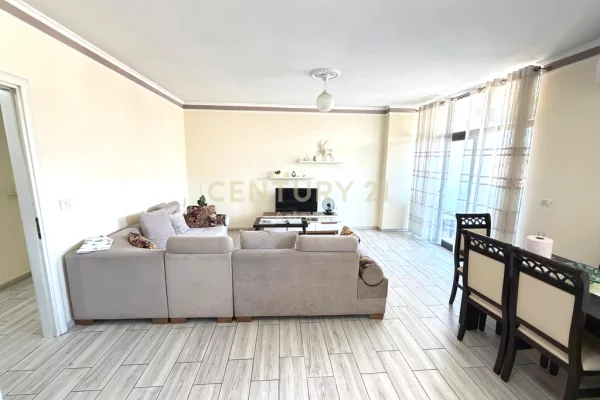 Shtepi me qera Apartament ne Tirane, 2+1, Mobilimi E mobiluar, Pagesa 530  Euro.