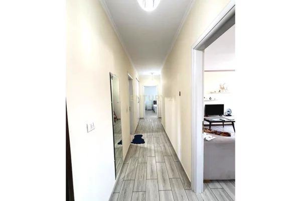 Shtepi me qera Apartament ne Tirane, 2+1, Mobilimi E mobiluar, Pagesa 530  Euro.