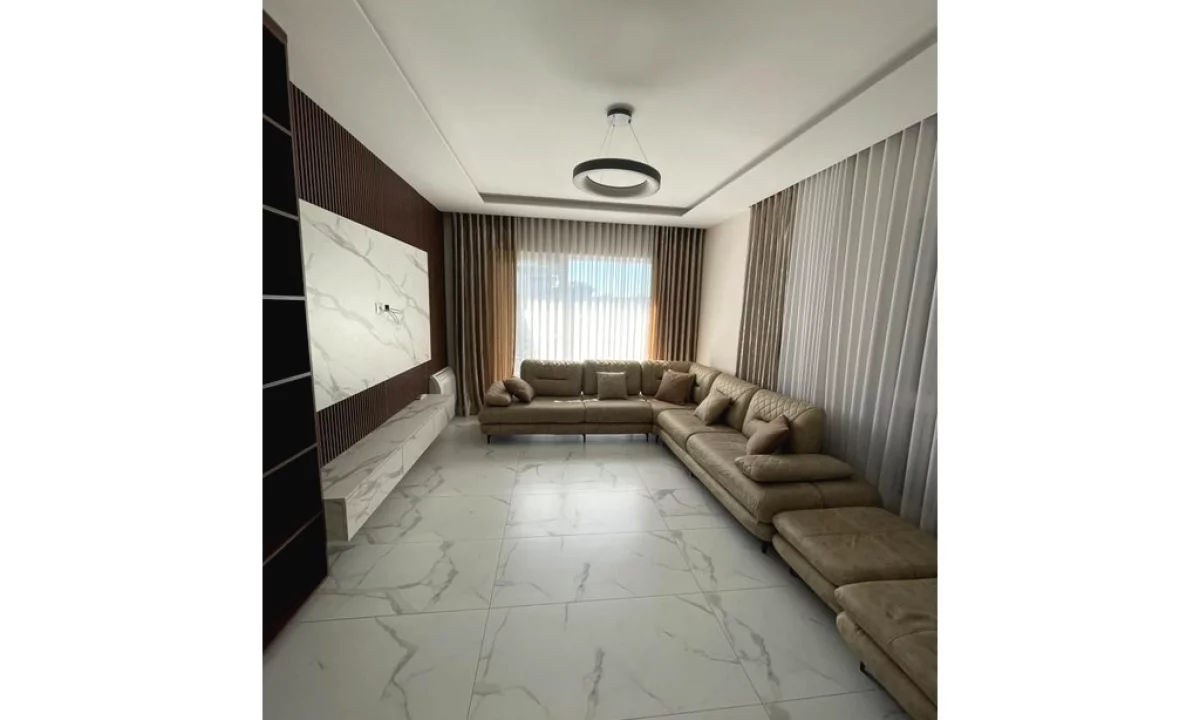 Shtepi ne shitje Apartament ne Tirane, 2+1, Mobilimi E mobiluar, Pagesa 120,000  Euro.