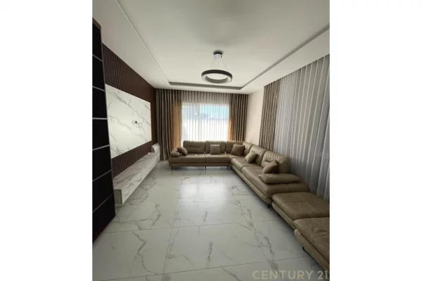 Shitet Apartament 2+1+2 ne Kamez!