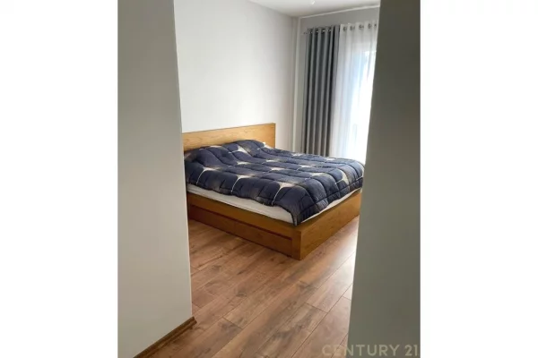 Shtepi ne shitje Apartament ne Tirane, 2+1, Mobilimi E mobiluar, Pagesa 120,000  Euro.