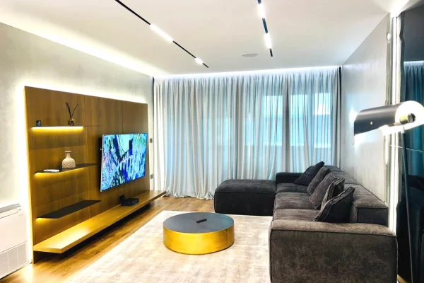 Shtepi ne shitje Apartament ne Tirane, 2+1, Mobilimi E mobiluar, Pagesa 247,000  Euro.