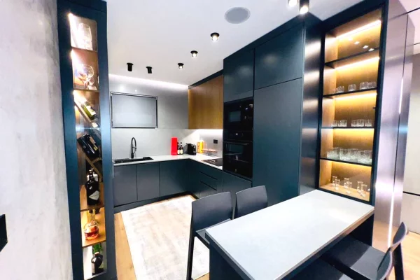 Shtepi ne shitje Apartament ne Tirane, 2+1, Mobilimi E mobiluar, Pagesa 247,000  Euro.