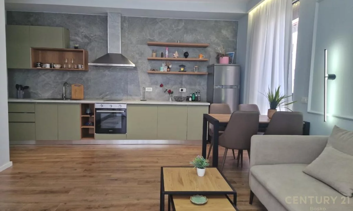 Shtepi ne shitje Apartament ne Tirane, 1+1, Mobilimi E mobiluar, Pagesa 195,000  Euro.