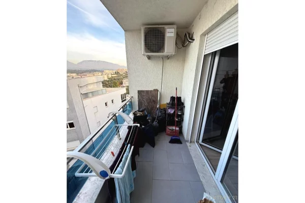 Shtepi ne shitje Apartament ne Tirane, 1+1, Mobilimi E mobiluar, Pagesa 150,000  Euro.