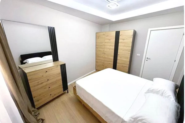 Shtepi me qera Apartament ne Tirane, 2+1, Mobilimi E mobiluar, Pagesa 800  Euro.