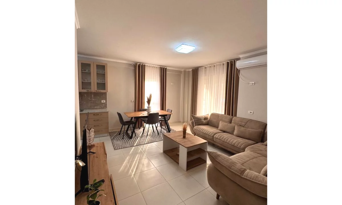 Shtepi me qera Apartament ne Tirane, 2+1, Mobilimi E mobiluar, Pagesa 750  Euro.