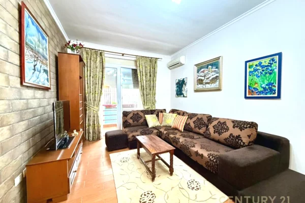 Shtepi me qera Apartament ne Tirane, 1+1, Mobilimi E mobiluar, Pagesa 650  Euro.