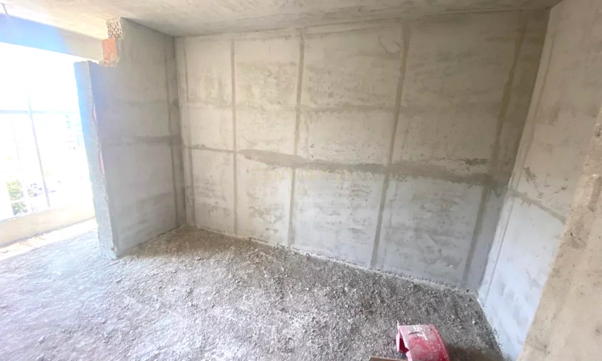 Appartamento in vendita a Tirana 1+1, Arredato