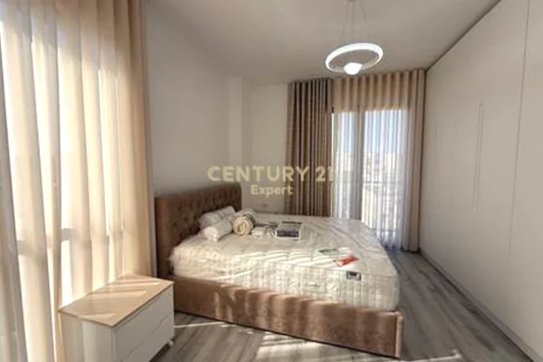 Shtepi me qera Apartament ne Tirane, 2+1, Mobilimi E mobiluar, Pagesa 800  Euro.