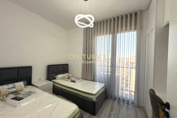 Shtepi me qera Apartament ne Tirane, 2+1, Mobilimi E mobiluar, Pagesa 800  Euro.