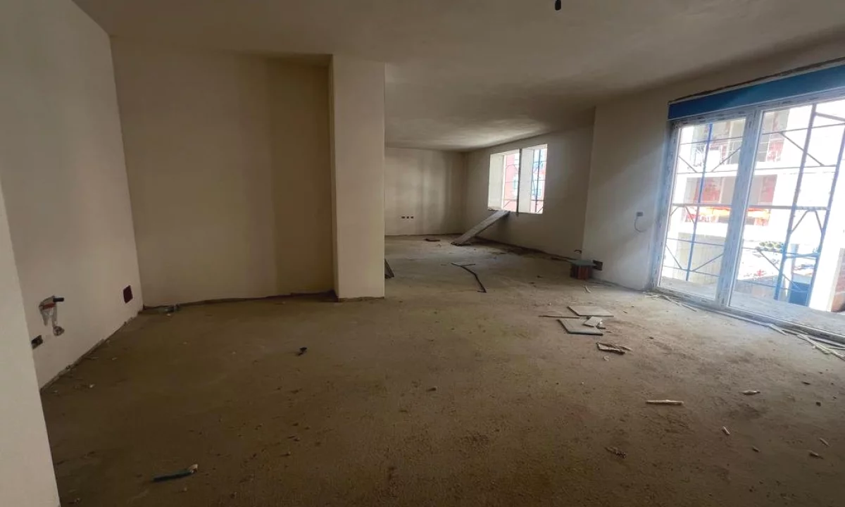 Appartamento in vendita a Tirana 1+1, Vuoto