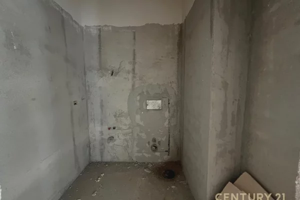 Appartamento in vendita a Tirana 1+1, Vuoto