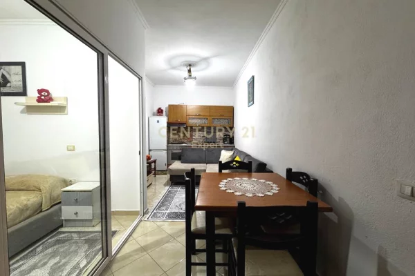 Appartamento in vendita a Tirana 1+1, Arredato