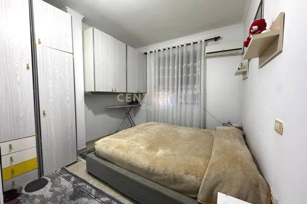 Appartamento in vendita a Tirana 1+1, Arredato