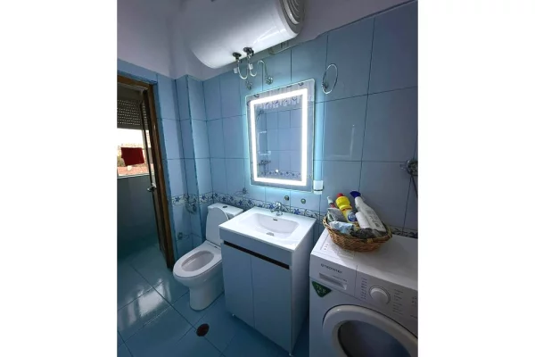 Appartamento in vendita a Tirana 2+1, Arredato