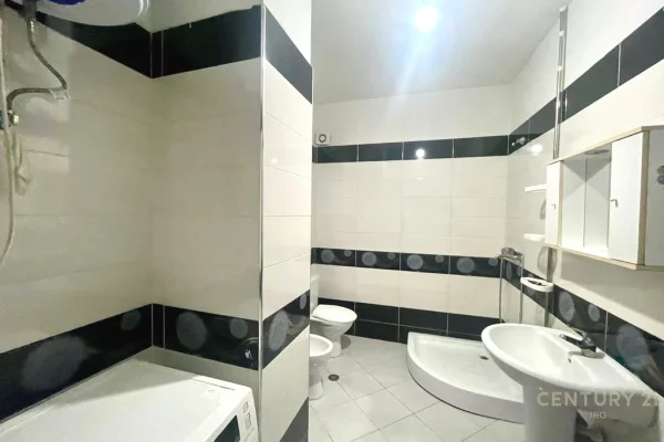 Appartamento in vendita a Tirana 2+1, Arredato