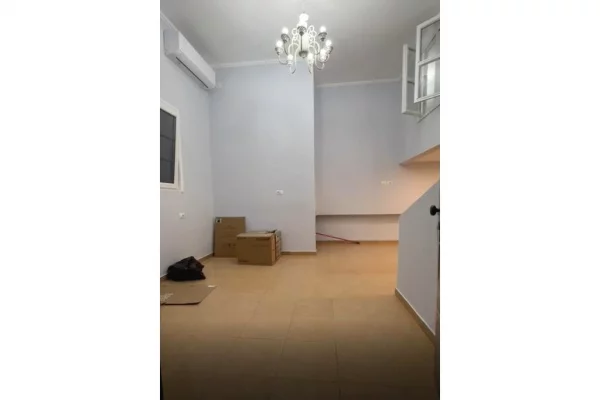 Appartamento in vendita a Tirana 1+1, Arredato