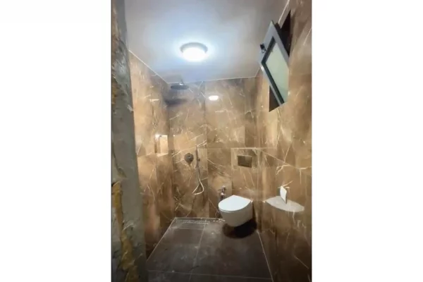 Appartamento in vendita a Tirana 1+1, Arredato