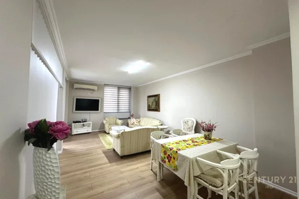 Shtepi me qera Apartament ne Tirane, 2+1, Mobilimi E mobiluar, Pagesa 1,300  Euro.