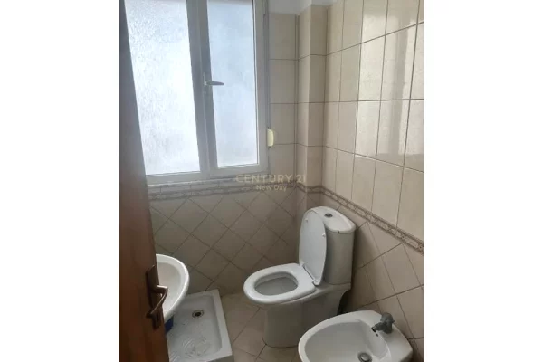 Shtepi ne shitje Apartament ne Durres, 1+1, Mobilimi E mobiluar, Pagesa 95,000  Euro.