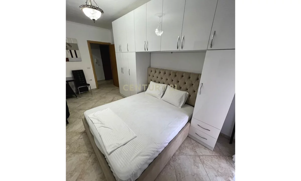 Shtepi me qera Apartament ne Tirane, Garsoniere, Mobilimi E mobiluar, Pagesa 500  Euro.