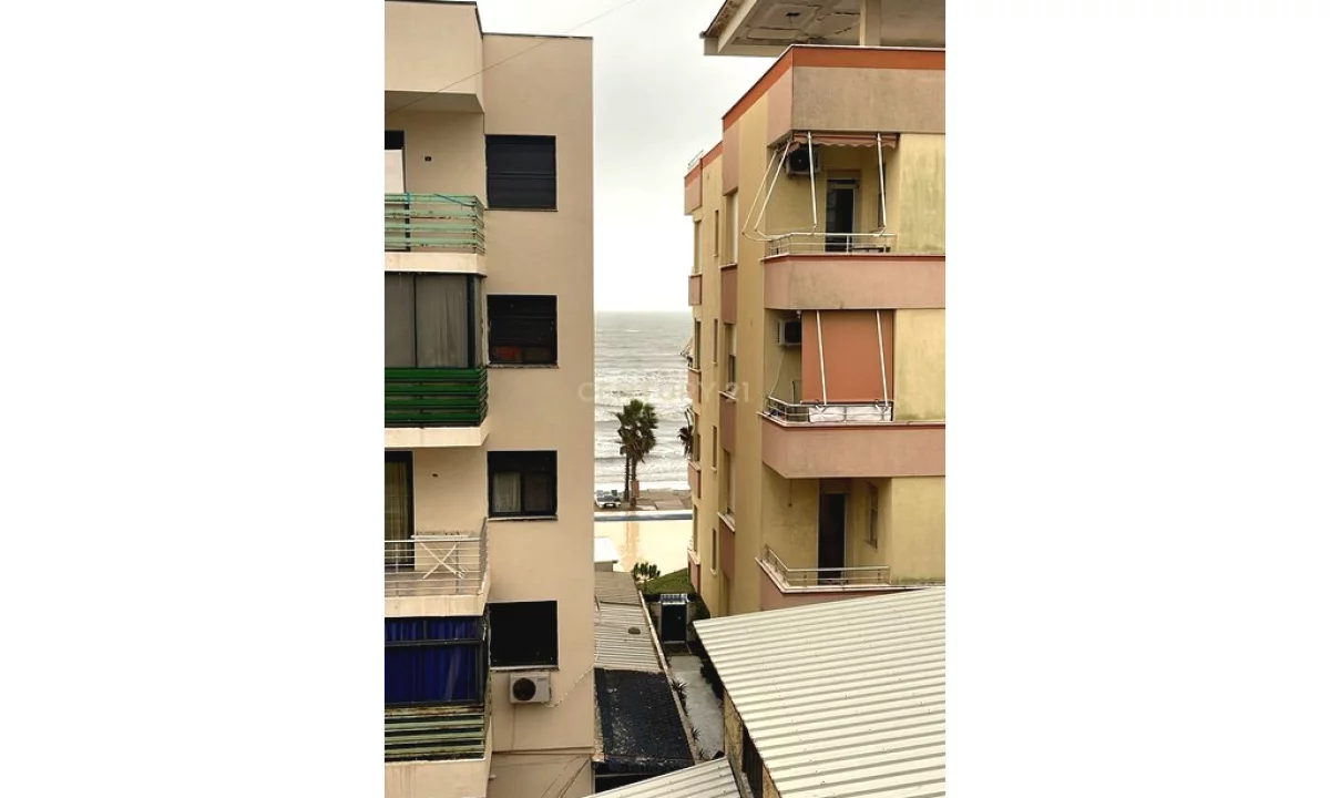 Appartamento in vendita a Durazzo 1+1, SemiArredato