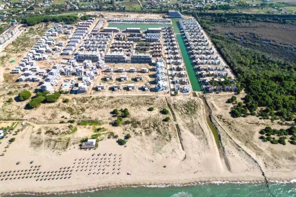 Shtepi ne shitje Apartament ne Durres, 1+1, Mobilimi Bosh, pa mobiluar, Pagesa 145,000  Euro.