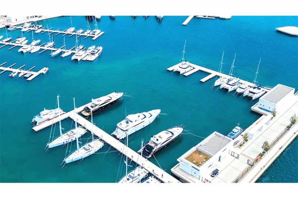 Shtepi ne shitje Apartament ne Durres, 1+1, Mobilimi Bosh, pa mobiluar, Pagesa 145,000  Euro.