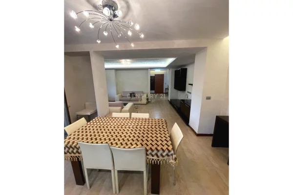 Shtepi me qera Apartament ne Tirane, 2+1, Mobilimi E mobiluar, Pagesa 900  Euro.