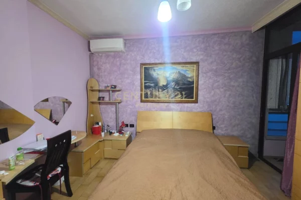 Shtepi me qera Apartament ne Tirane, 2+1, Mobilimi E mobiluar, Pagesa 600  Euro.