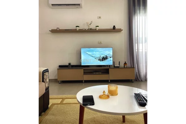 Shtepi me qera Apartament ne Tirane, 2+1, Mobilimi E mobiluar, Pagesa 940  Euro.