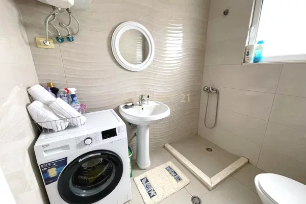 Shtepi me qera Apartament ne Tirane, 2+1, Mobilimi E mobiluar, Pagesa 940  Euro.