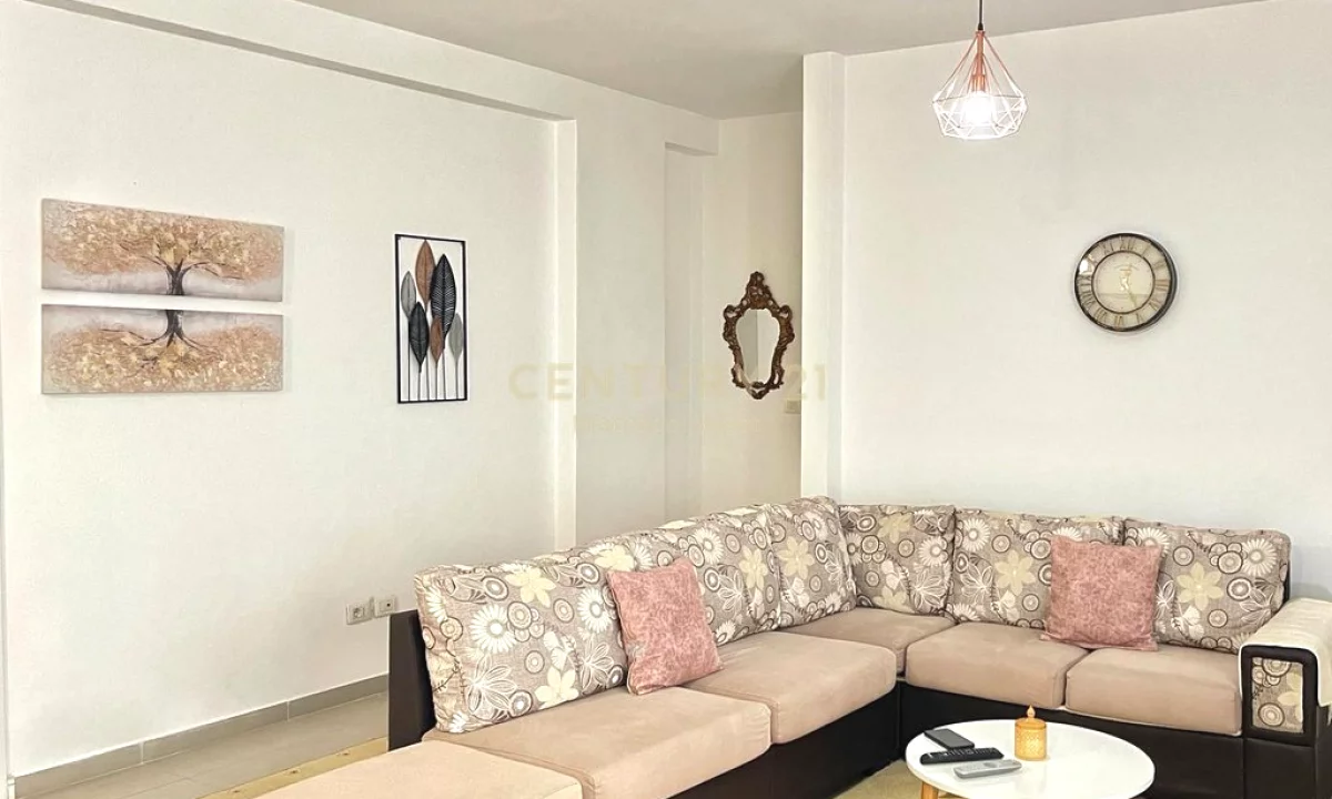 Shtepi me qera Apartament ne Tirane, 2+1, Mobilimi E mobiluar, Pagesa 940  Euro.