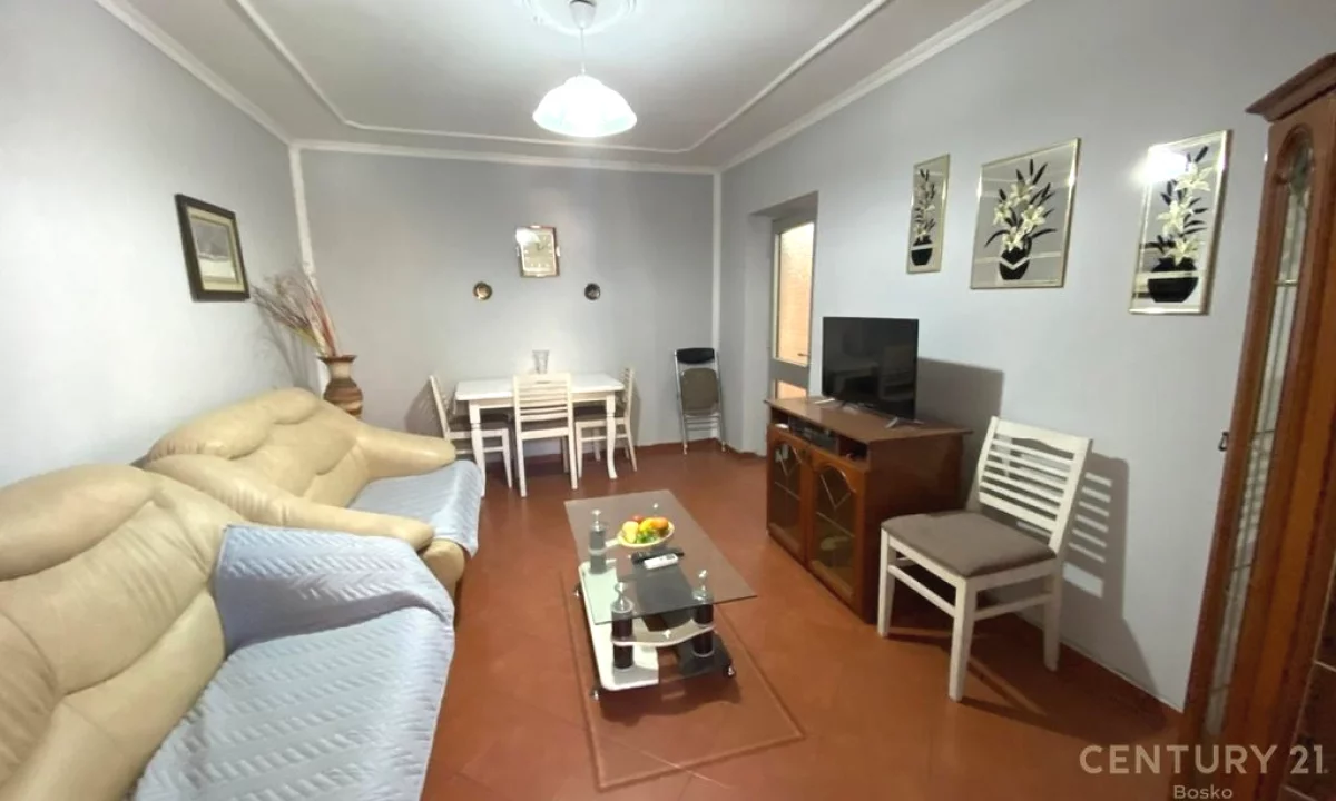 Shtepi me qera Apartament ne Tirane, 2+1, Mobilimi E mobiluar, Pagesa 500  Euro.